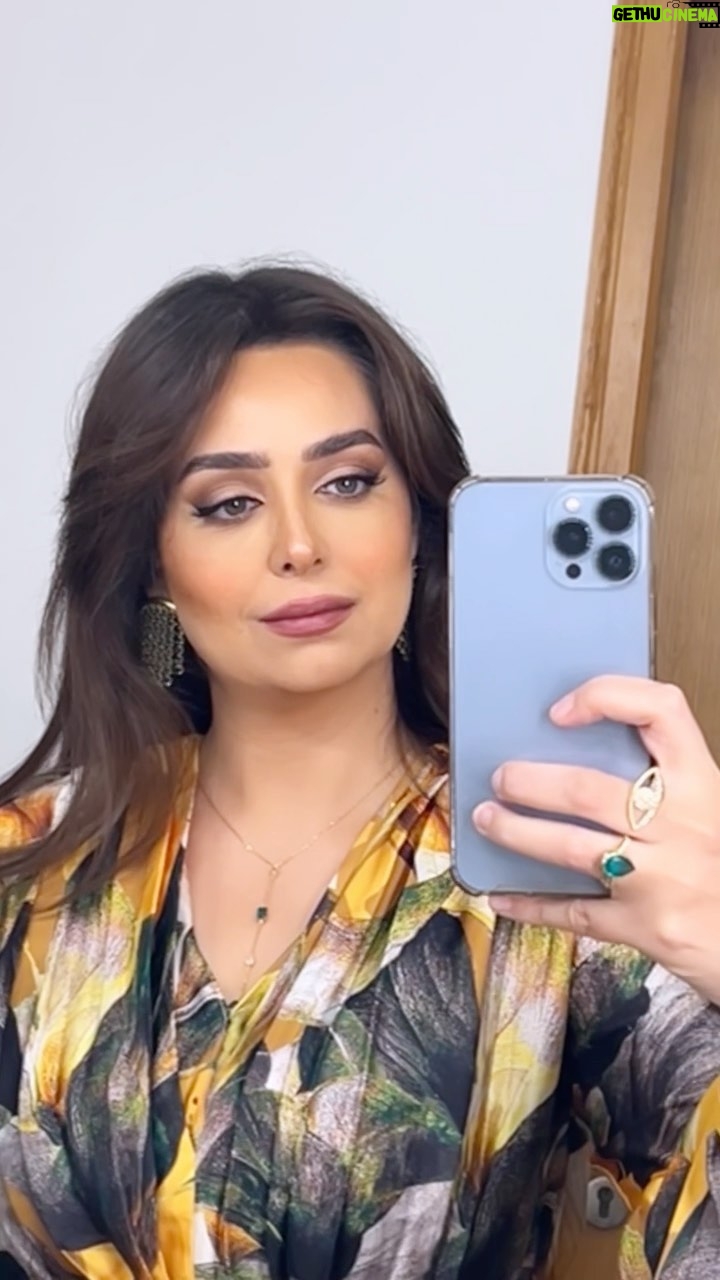 Heba Magdi Instagram - Happy Eid ๐๐งก _______________ Dress @be_my_guest_shopping MUA @ayarady_makeup_artist Hair @haythamamin2012 Jewelry @dimajewellery