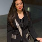 Heba Magdi Instagram - شكراً دكتورة نيفين القباچ وزيرة التضامن الاجتماعي علي التكريم عن مسلسل المداح __________ Blazer @be_my_guest_shopping