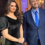 Heba Magdi Instagram - من حلقة امس مع أستاذ عمرو اديب في برنامج الحكاية #mbcمصر ______________ Dress @fasateen_boutique Jewelry @dimajewellery MUA @ayarady_makeup_artist Hair @haythamaminsalon