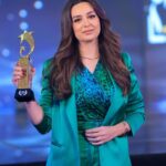 Heba Magdi Instagram - شكراً ملتقي الابداع و التميز علي الجائزة 💚 Outfit @be_my_guest_shopping Makeup @mai_elbahey Hair @adelelfaed Jewelry @marlysilver