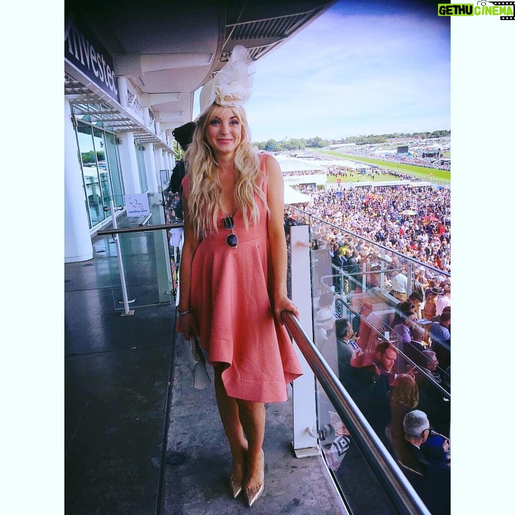 Helen George Instagram - A beautiful sunny day #investecderby, thank you for a lovely day @investec_sport