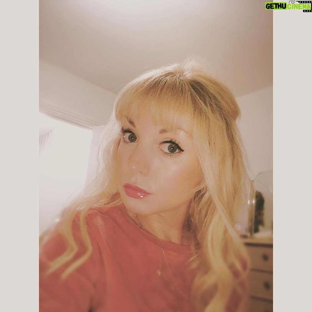 Helen George Instagram - Fringe new year. Thanks Bryn @eastonregal, the best 💕