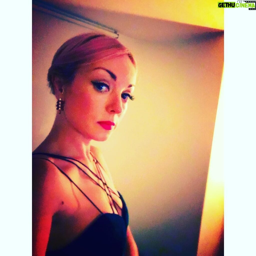 Helen George Instagram - Wrap party ready. Call the Midwife series 6 😘