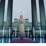 Helen George Instagram - As we celebrate the 75th Anniversary of VE Day, I managed to get out of the house and pop along to the queen’s pad. I’ve obviously mastered the talent of wearing the Union Jack on my head, but I also had the honour of singing Vera Lynn’s White Cliffs of Dover. On BBC tonight at 8pm 💙 Buckingham Palace