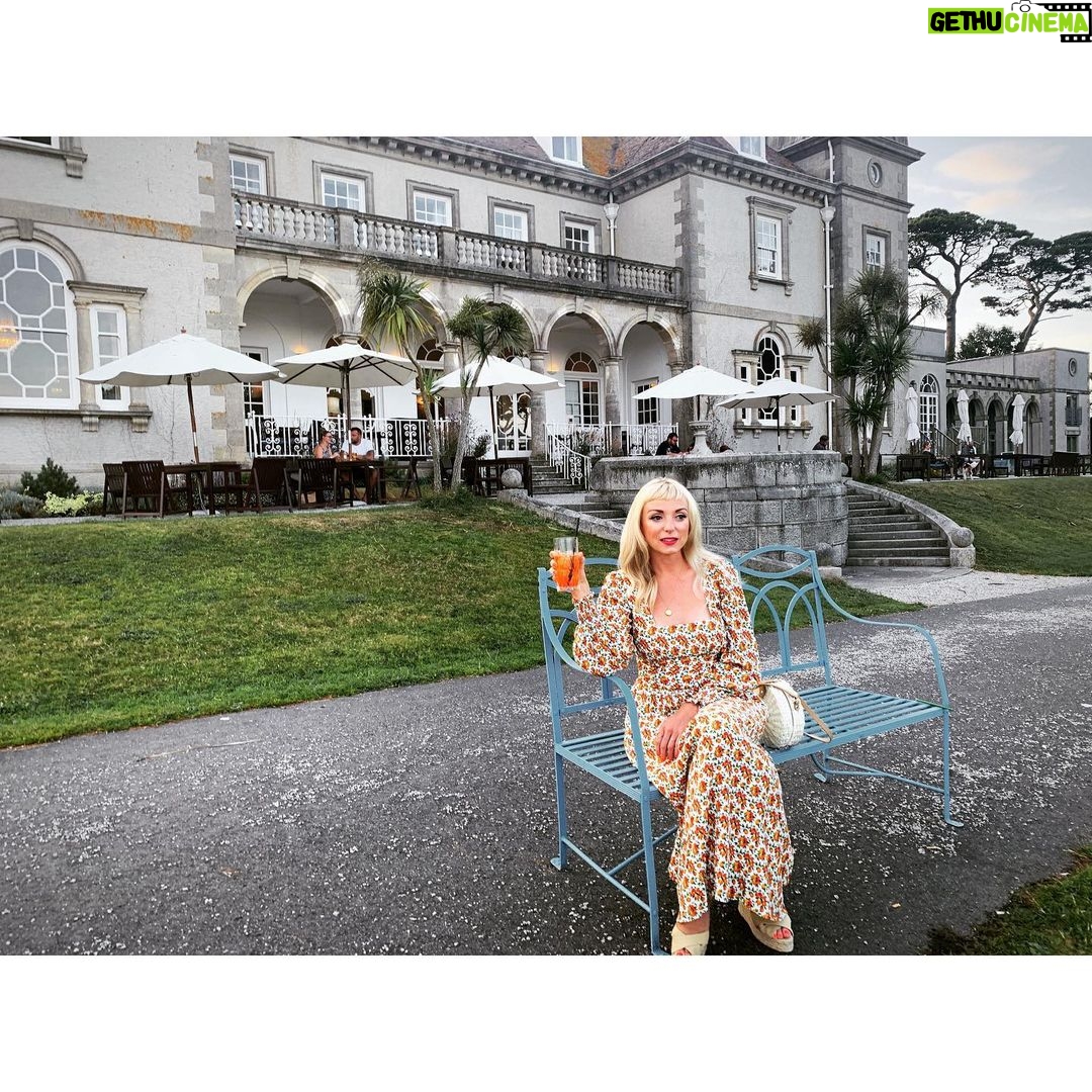 Helen George Instagram - We were so sad to leave we stayed an extra night @foweyhall 🧡 Fowey