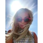 Helen George Instagram - Relieved to be in one of the few places that hasn’t had a heat wave with my little red head, first sunny day in Cornwall ☀️ Fowey