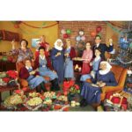 Helen George Instagram - Happy 1st day of advent, back on your box soon.. 🎄🌟🎄🌟🎄