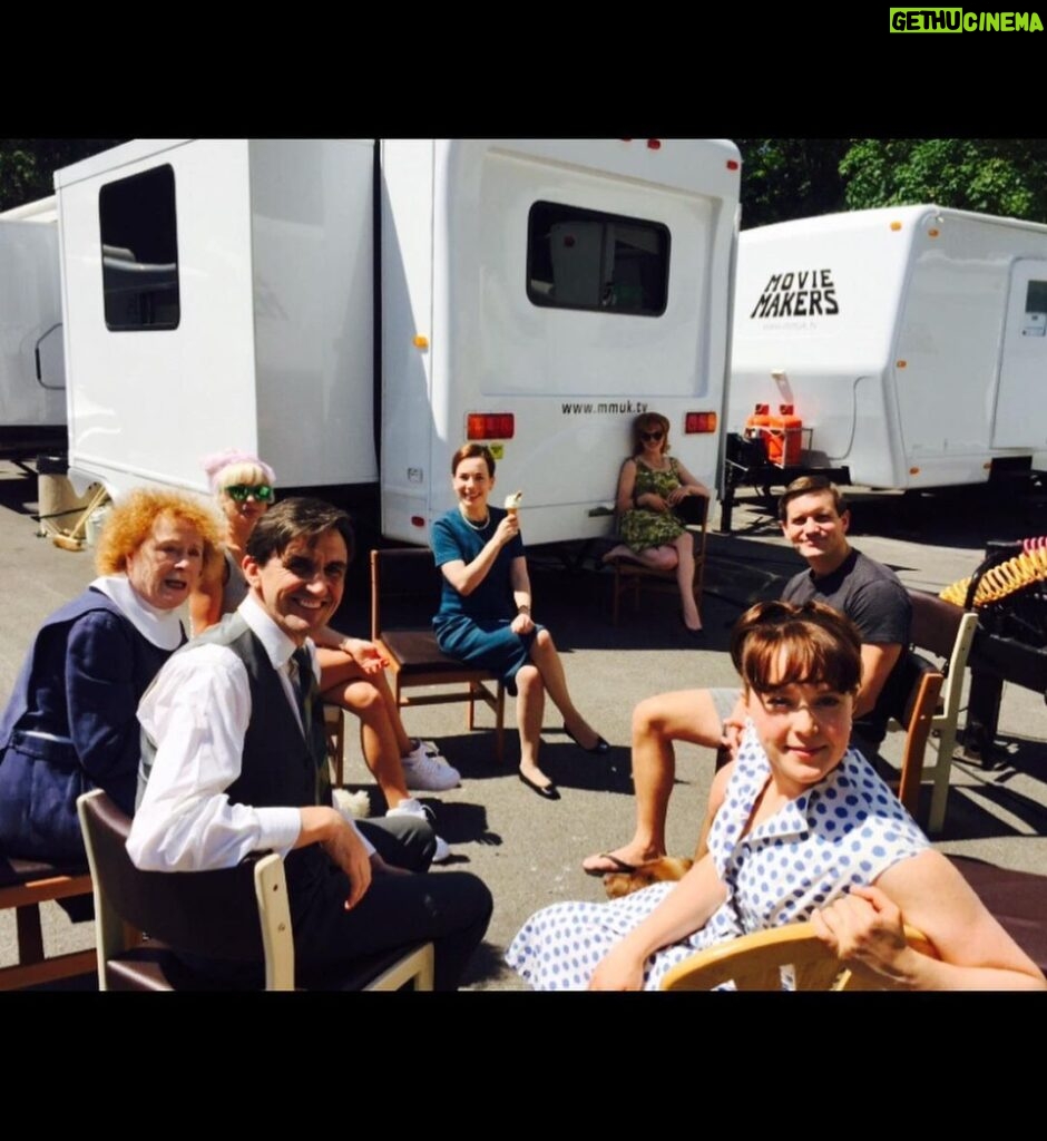 Helen George Instagram - 10 years and forever grateful. @nealstreetproductions @callthemidwife.official