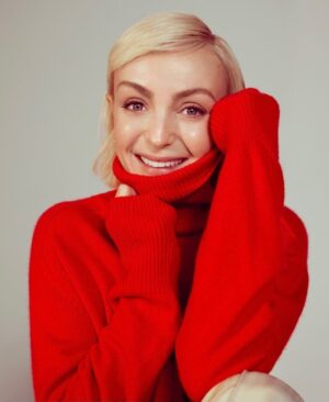 Helen George Instagram - @youmagazine
Photographer: @carlaguler
Hair: @kieronlavine
Makeup: @lipstickkelly
Stylist: @sophieldearden
Writer: @colemorton