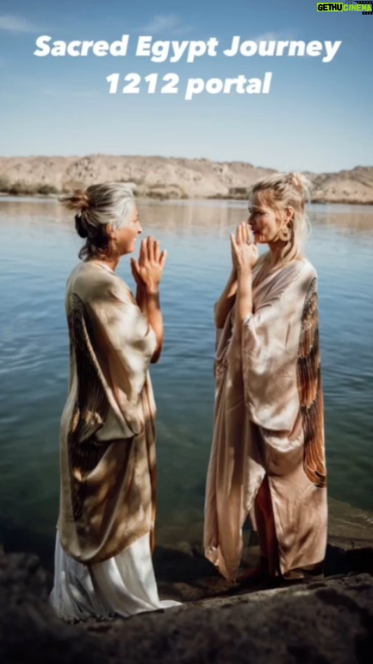 Helena Houdová Instagram - 💥𝘚𝘈𝘊𝘙𝘌𝘋 𝘌𝘎𝘠𝘗𝘛 𝘑𝘖𝘜𝘙𝘕𝘌𝘠💥 P𝗈𝗋𝗍𝖺𝗅 1212 Will You join us beautiful Soul? 🧡 The Early Bird ends October 15th 🧡 Your prayers as a gateway to sacred ceremony Deepest remembrance of your true Existence Receive these divine codes to connect with your Highest Self in unity together We invite you We love you Irena&Helena🫶 pictures from last Sacred Egypt Journey by @sarkahasara 🧡🙏🏻🧡🙏🏻🧡🙏🏻🧡🙏🏻🧡🙏🏻🧡🙏🏻🧡🙏🏻🧡 Posvátná Pouť Egyptem portál 1212 🧡 Early Bird nabídka končí 15.10.🧡 Budeš tam s námi? Tvé modlitby jsou bránou do posvátné ceremonie nejhlubší rozpomenutí Tvé pravdivé existence Přijmi tyto božské kódy spoj se s Tvým nejvyšším Já v jednotě spolu #egypt #pilgrimage #sacred #sacedunion #higherself #ancientegyot #divinecodes #pyramids #ancienttemples #goddesses #gods #isis #hathor #lightcodes #unity