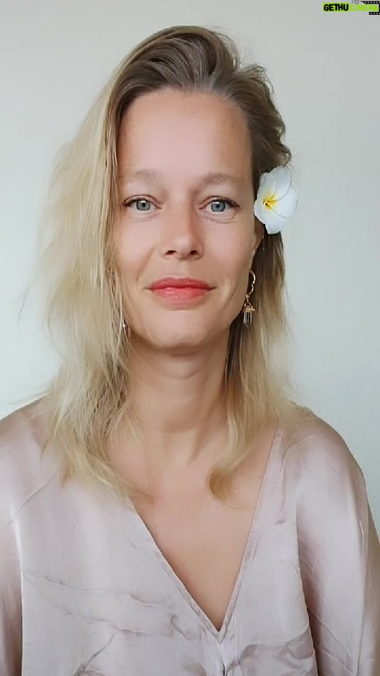 Helena Houdová Instagram - 💥 VYZVA PRO MUZE 💥 11 DNI BEZ EJAKULACE Za 11 dní začíná Milenec bez hranic. A pokud si chceš vedome vyzkoušet, jaky vztah máš ke svojí životní síle a ejakulaci, zda Tě kontroluje závislosti na ni či na pornu nebo zda Ty jsi její mistr, přidej se do Výzvy . Sledovat konkrétní kroky můžeš na facebookové skupině https://www.facebook.com/groups/257843572185435/?ref=share A sdílení ostatních můžu najdeš v mých Highlights na Instagramu🙏🙏🙏 S láskou, Helena Planet Earth