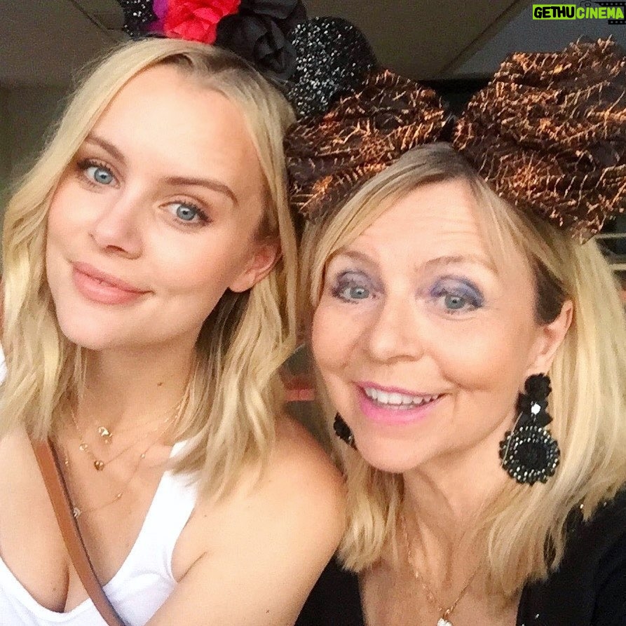 Helena Mattsson Instagram - Happy Swedish Mother’s Day to the best mom I could ever ask for! You are so smart, kind, loving and positive! We love you so much! 💕💕💕