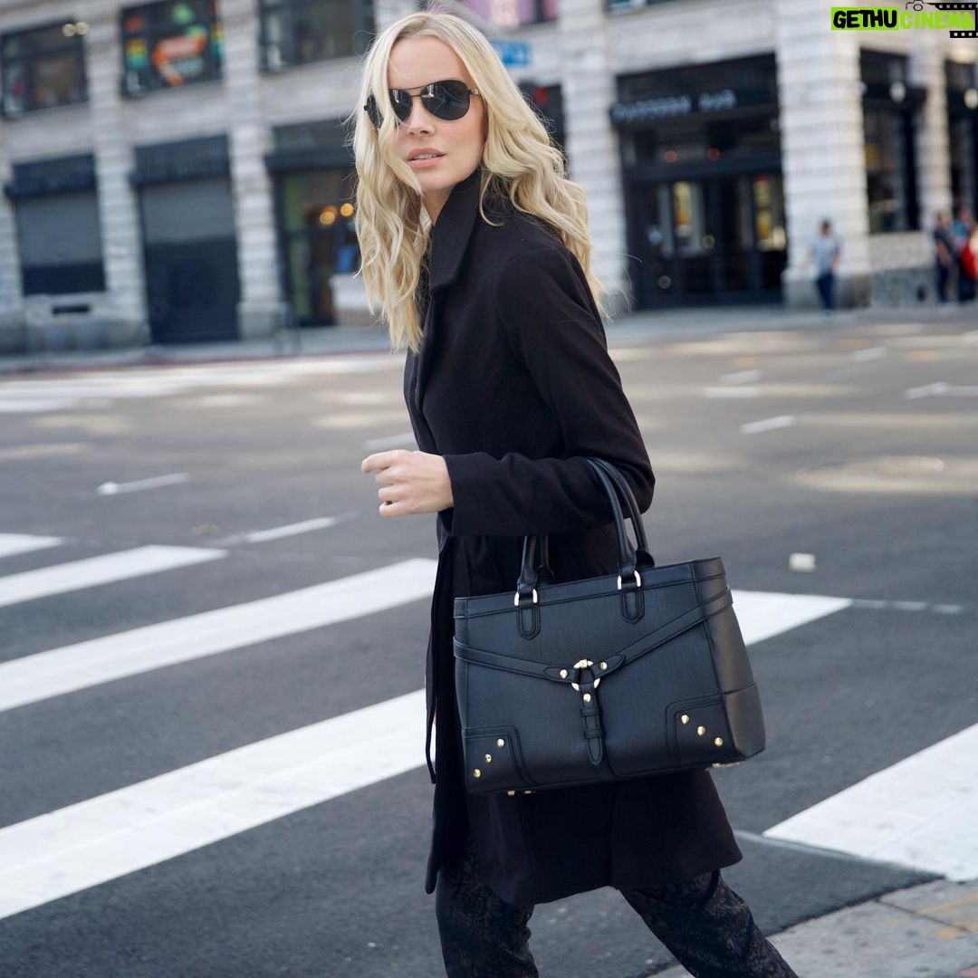 Helena Mattsson Instagram - On the go today with my @carringtonava 😎 Downtown Los Angeles