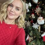 Helena Mattsson Instagram – Wishing all of you peace and joy! ❤️
