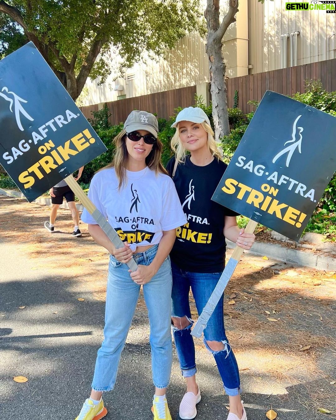 Helena Mattsson Instagram - Supporting our union @sagaftra and hoping we reach a fair agreement soon. We can do this!! 💪#sagaftrastrong @kaylaewell