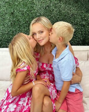 Helena Mattsson Instagram - Feeling so loved and blessed today. It’s such a privilege to be a mom and not something to take for granted. #happymothersday 💕