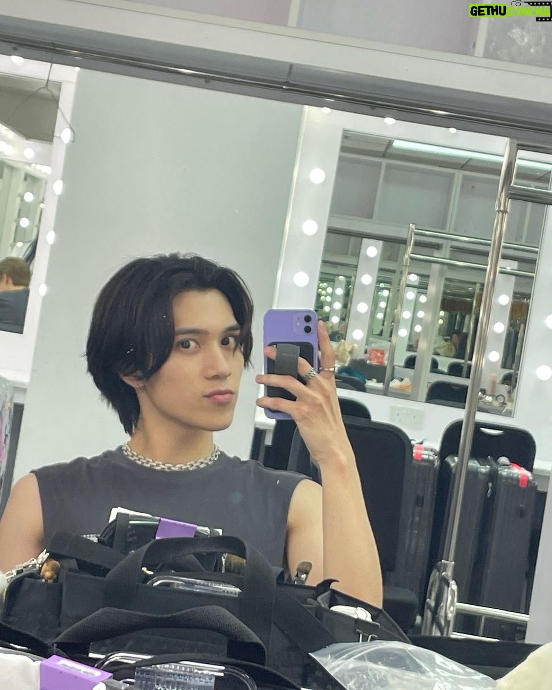 Hendery Instagram - i think we had a great time in Macau 8/12 8/13 we won’t forget about it 🥹hope everyone can stay safe and stay healthy 💚love u💚 (ps:Ten said he likes the 단체 사진so much so post it on Internetㅋㅋㅋㅋ)