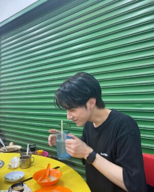 Hendery Instagram - So much fun in Malaysia 🫶🏻