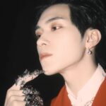 Hendery Instagram – Do u like this outfit?😆