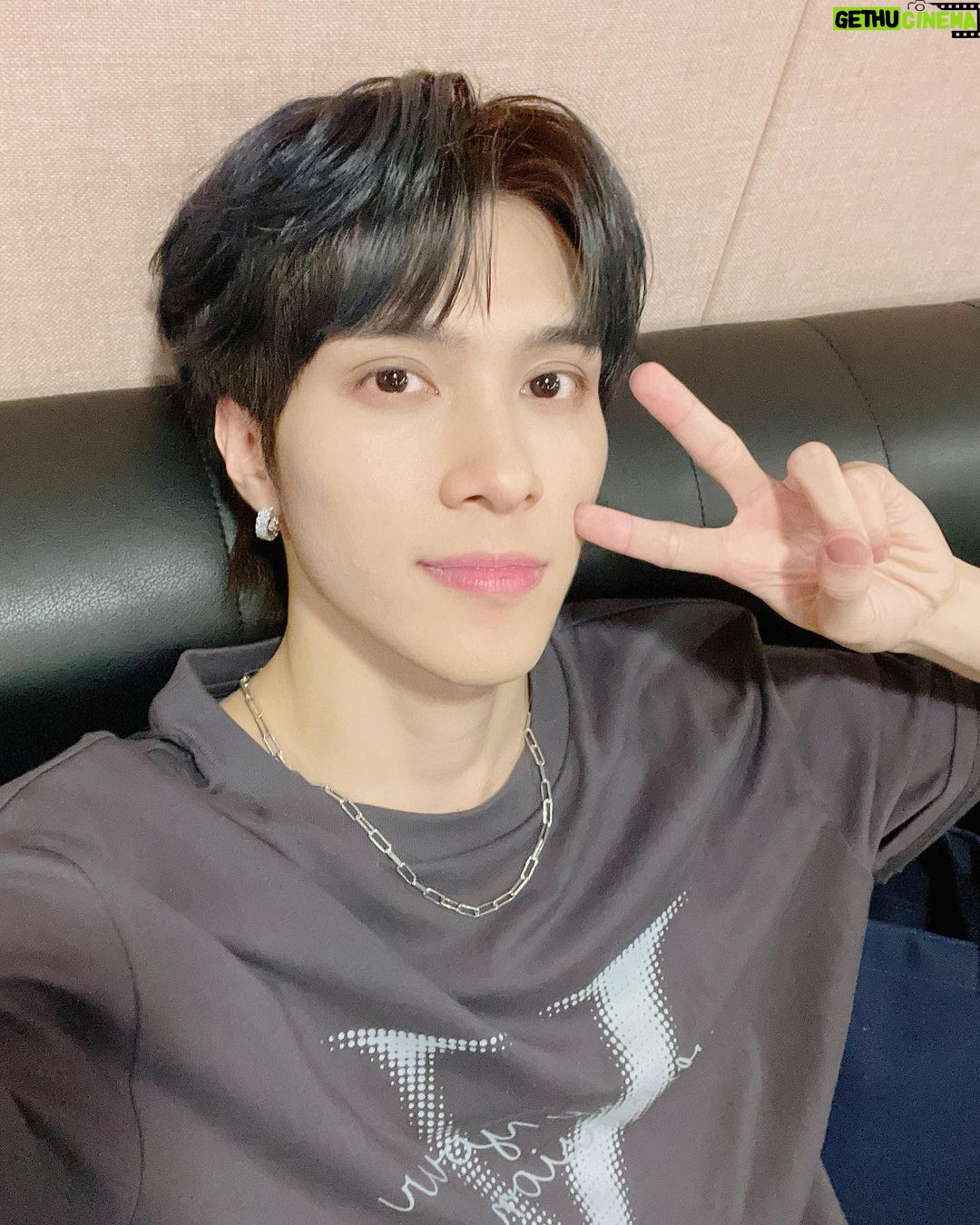 Hendery Instagram - 오늘 정말 정말 즐거웠어요!!!WayV fan meeting 게속 갑시다!!!