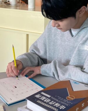 Hendery Instagram - Full schedule🗓

#威神大学 #WayVCollege #WayVDorm #LoveChoices #威神宿舍的故事 #恋爱的选择