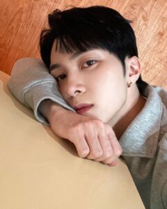 Hendery Instagram - Full schedule🗓 #威神大学 #WayVCollege #WayVDorm #LoveChoices #威神宿舍的故事 #恋爱的选择