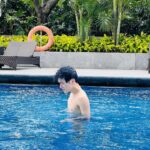 Hendery Instagram - 🏊‍♂️🏊‍♂️🏊‍♂️☺️