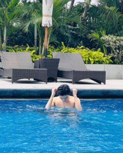 Hendery Instagram - 🏊‍♂️🏊‍♂️🏊‍♂️☺️