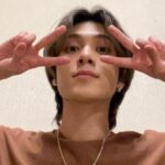 Hendery Instagram - FM 香港站！！！大家的尖叫聲真的特別厲害👍回去的時候買點潤喉糖🥰🥰🥰今天也是開心的一天 希望我們能成為大家的特別記憶💚