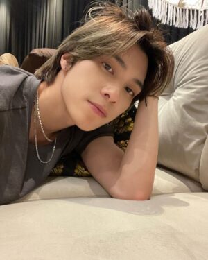 Hendery Instagram - Second time in Indonesia💚love u all💚