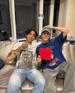 Hendery Instagram - unbelievable🤩OMG!!!Thank you for taking the time to meet with meㅠㅠㅠㅠㅠ I love the album so much! Hope we can meet again soon @dprian