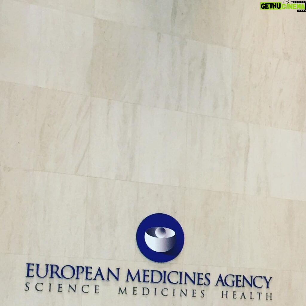 Hendrik Streeck Instagram - Long day ahead... Ema • European Medicines Agency • 7 Westferry Circus