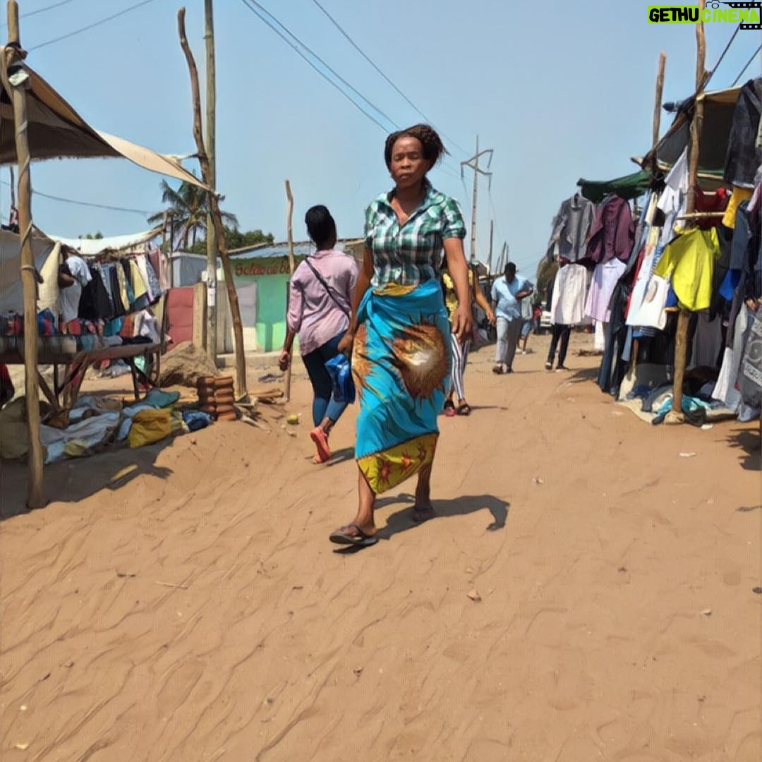 Hendrik Streeck Instagram - I had the opportunity to walk around in the neighborhood where we are working in Maputo. There is so much to do. #endhiv #endpoverty #teamworkmakesthedreamwork Polana Caniço "B", Maputo, Mozambique