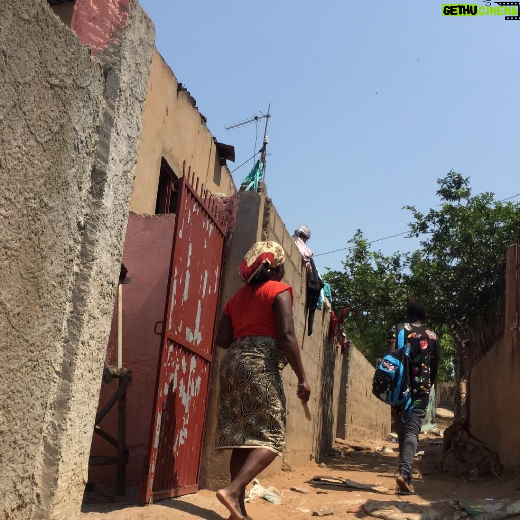 Hendrik Streeck Instagram - I had the opportunity to walk around in the neighborhood where we are working in Maputo. There is so much to do. #endhiv #endpoverty #teamworkmakesthedreamwork Polana Caniço "B", Maputo, Mozambique