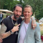 Hendrik Streeck Instagram - Es war ein wunderbarer Abend bei dem 🌞 Sommerfest für @einherzfuerkinder 2023 ❤️mit der sympathischen @laurawontorra 😍 und super Musik von @thebosshoss_official. 🎶 Wannseeterrassen Berlin