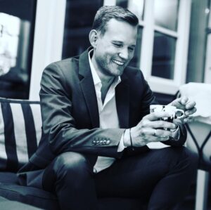 Hendrik Streeck Instagram - Kaffeepause mit @andreaszitt.  Danke für die Fotos!