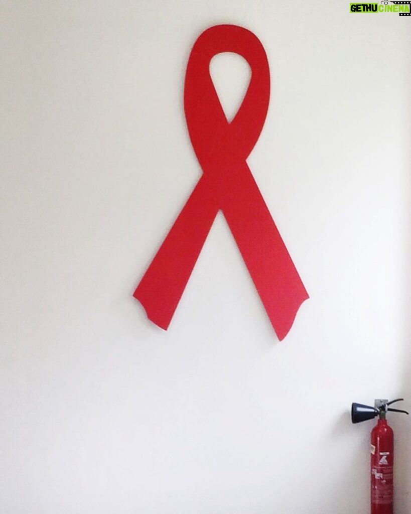 Hendrik Streeck Instagram - #fighthiv UNAIDS