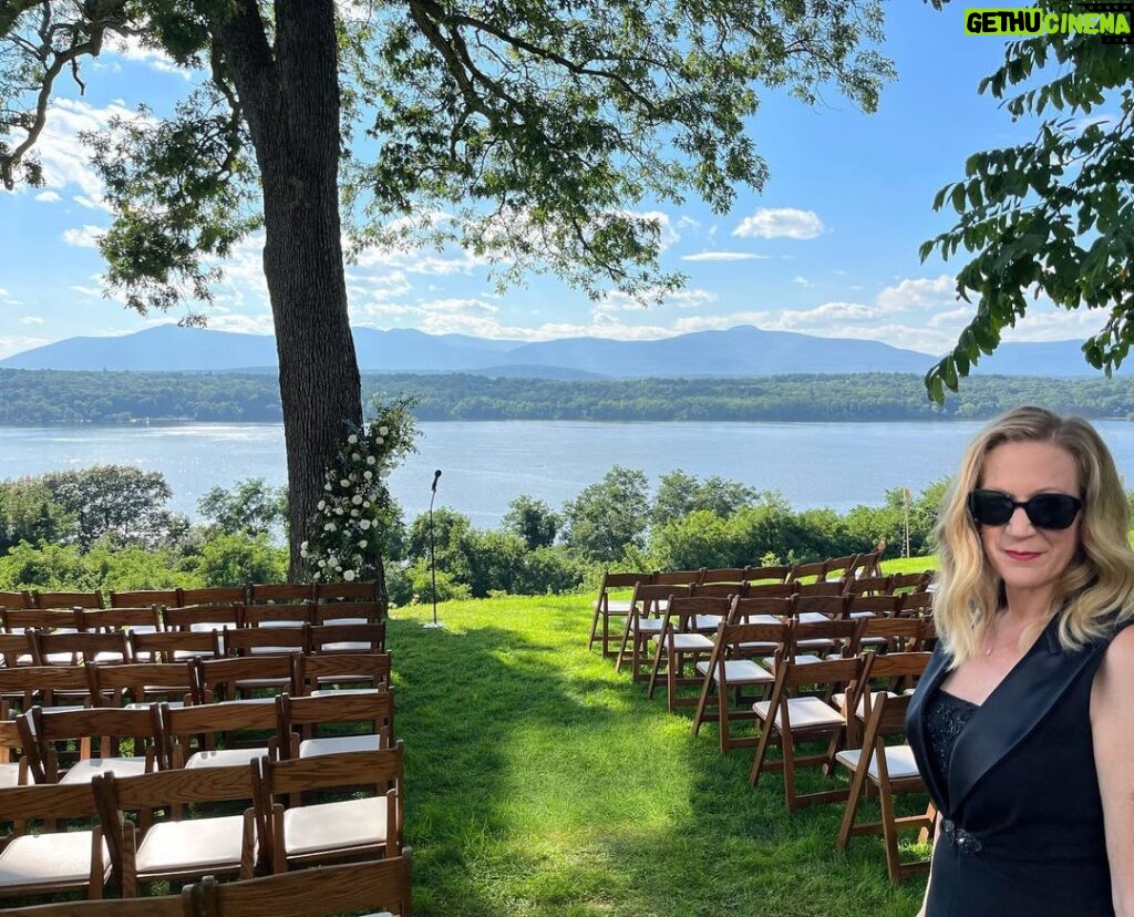 Henny Russell Instagram - Attended the gorgeous wedding of our niece. Beautiful venue & spectacular people!❤ #weddingvenue