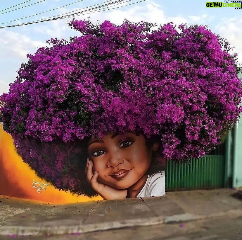 Henny Russell Instagram - Brazilian street artist @fabiogomestrindade creates murals with portraits of women & children with the branches of trees as hair. 💜💜💜
