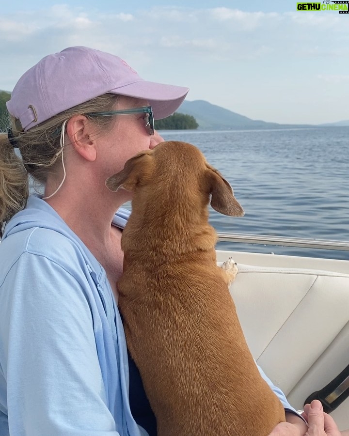 Henny Russell Instagram - This is how I spent my birthday yesterday! 🙌 #SoGrateful to @sjayen + @chris_noonan22 ❤️ Since I had already dropped my prescription sunglasses in the lake once (and luckily was able to dive & retrieve them), I tied a string on them. Janky, I know, but it worked! 🛥🥳🐕