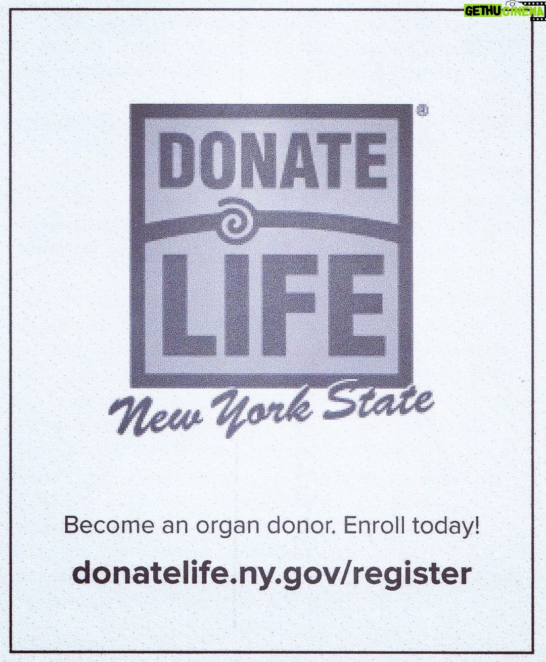 Henny Russell Instagram - Super easy! Saves lives! Only takes a minute! 💙💙💙