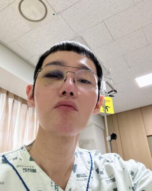 Heo Ji-woong Instagram - 항암했던 병원이라 그런지 좀 떨리네요. 곧 수술 들어갑니다. 늘 평안하고 건강하세요!
