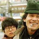 Heo Ji-woong Instagram - 안성기 선생님의 혈액암 투병 기사를 보았습니다. 한번도 아프지 않았던 것처럼 웃으며 돌아오시리라 믿습니다. 역하고 힘들어도 항암 중에 많이 드셨으면 좋겠습니다. 꼭 건강식이 아니라도 말입니다. 저는 확실히 도움이 되었습니다. 기사에 덧글들을 보니 혈액암이 코로나 백신과 관련 있는 게 아니냐는 이야기가 많았습니다. 저는 이유를 알 수 없는 만성 붓기의 원인을 찾다가 혈액암을 발견했습니다. 코로나 팬데믹 이전입니다. 그때에도 이미 혈액암 환자가 많았습니다. 특히 젊은 세대에서 폭발적으로 증가하는 경향을 보였습니다. 혈액암은 발병의 인과관계가 명확하지 않습니다. 과중한 스트레스 때문으로 짐작할 뿐입니다. 애초 알 수 없는 이유를 짐작하고 집착하는 건 투병에 아무런 도움이 되지 않았습니다. 그래서 이유에 관해선 생각하지 않고 그저 살기 위해 노력했습니다. 항암과 팬데믹 이후 백신을 맞는 게 조심스러웠습니다. 혈액암은 면역계 질환이기 때문입니다. 담당의께서도 혈액암 환자의 백신 접종에 대해 속시원한 대답을 주지 못했습니다. 관련된 연구나 데이터가 없습니다. 다만 예상되는 위험보다 얻을 수 있는 이득이 더 크다고 말씀하셨습니다. 스스로 판단하고 접종했습니다. 지금은 건강하게 지내고 있습니다. 아직 코로나19의 터널을 완전히 빠져나오지 않았습니다. 정확하지 않은 원인과 이유를 제공해 혼란을 야기하는 건 환자를 과거에 머물게하고 무엇보다 불행하게 만듭니다. 근거없는 공포에서 답을 찾으려하기보다 선생님의 쾌유를 비는 게 우선입니다.