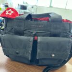 Hideo Nakano Instagram - 現場用バック 25年近く使ってる？ 本当はメイクバックだが 台本がピッタリ入るから 凄くいい　しかも2代目‼️ 前は赤いのが入って無かった 多分、死ぬまで使うだろうな #instagood #enjoy #japan #tokyo #happy #fashion