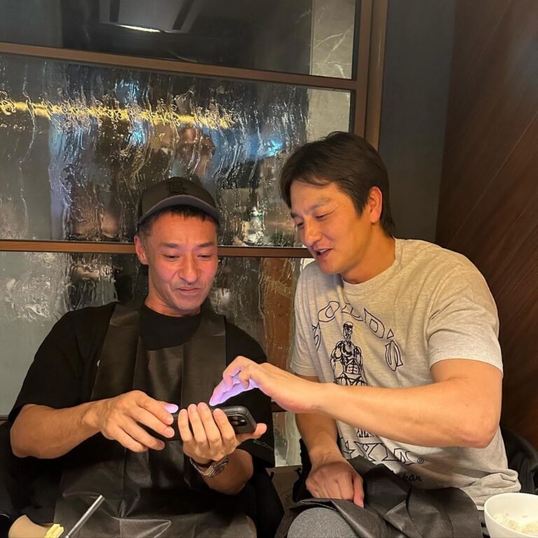 Hideo Nakano Instagram - 先日の食事会にて 仲良し2人組と会いました 彼氏彼女みたいな2人 #日本統一 #japan #enjoy #tokyo