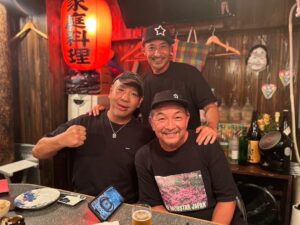 Hideo Nakano Instagram - サップ西成と7年ぶりの再会
サップの引退試合から
会ってない
嬉しいね
明日のブレイキングダウンのオーディションに期待‼️

#instagram #enjoy
#japan #instagood 
#happy #japan