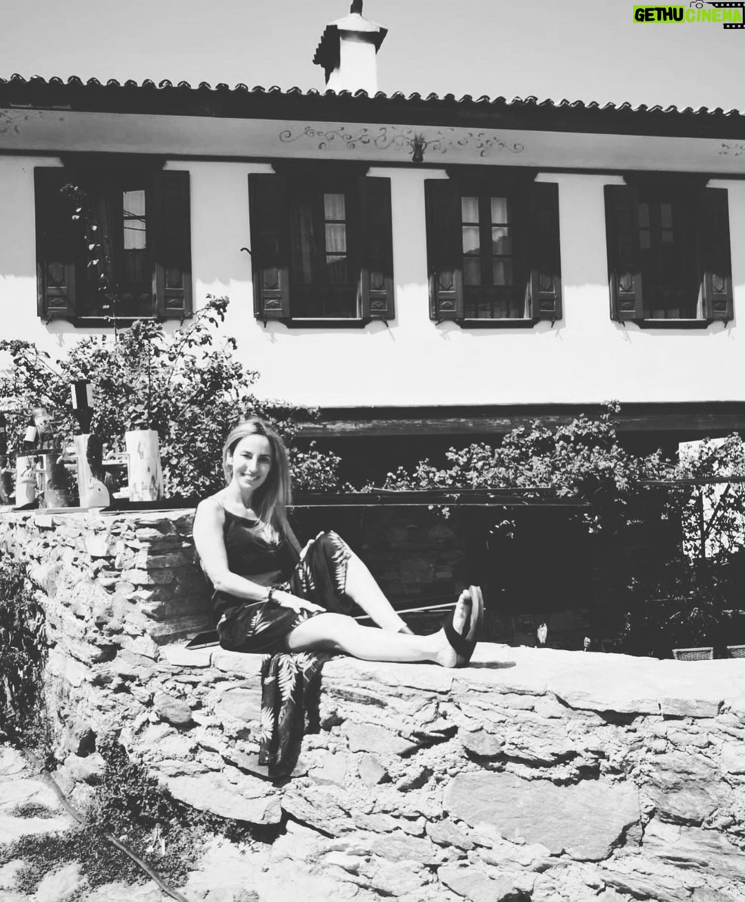 Hilal Saral Instagram - #şirince#aile#tatil#bodrum#selçuk#meryemanamanastırı @semaisiksaral @yaseminsaral hakansaral @adadenizsaral