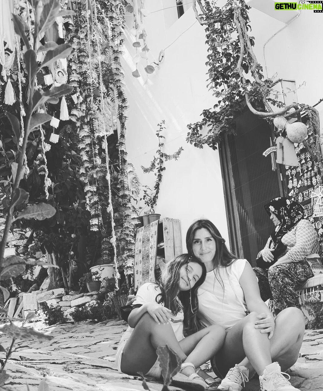 Hilal Saral Instagram - #şirince#aile#tatil#bodrum#selçuk#meryemanamanastırı @semaisiksaral @yaseminsaral hakansaral @adadenizsaral