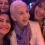 Hilal Saral Instagram - @ogm.pictures 🙏 #yüzyıllıkmucize final yemeği 🍀 nezaketiniz ve zarafetiniz için çok teşekkürler @ogm.pictures 🙏🙏🙏🙏🙏teşekkürler @nuranevrensit ❤️ @cankir ❤️ @alpyenier ❤️ @humeyra19 ❤️ @zerrintekindor @gozdesedaaltunerr ❤️ @aysegulcengiz_official @cemregumeli ❤️ @rebrusahin ❤️ @cediosman ❤️ @birkansokullu1 ❤️ @yalcinhafizoglu ❤️ @emelskryaksoy ❤️ @semaisiksaral ❤️ @sebnemaksoyacikalin ❤️ @sebnem.uslu ❤️ @canel_____ ve tüm #yüzyıllıkmucize ekibi @ecemcalhan @mervenurbengi ❤️❤️❤️