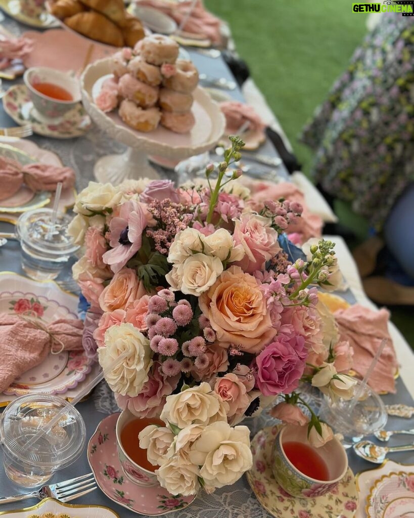 Hilary Duff Instagram - Mission: annual Montessori tea party …… to me and all the moms who made this lit for 98 little nuggets - we destroyed and how tired are you still ??☺️💪 🌸